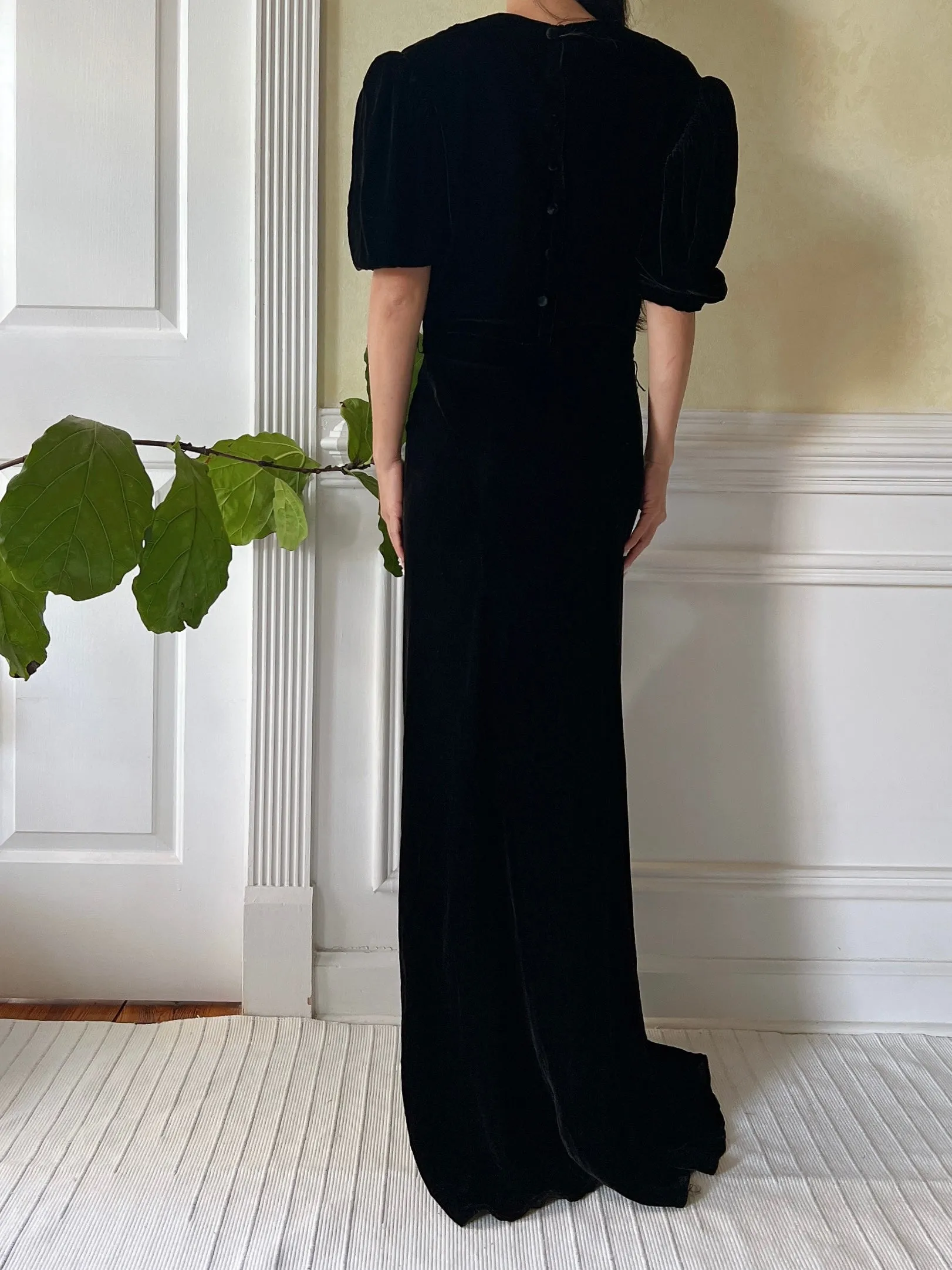 1930s Black Silk Velvet Gown - XS