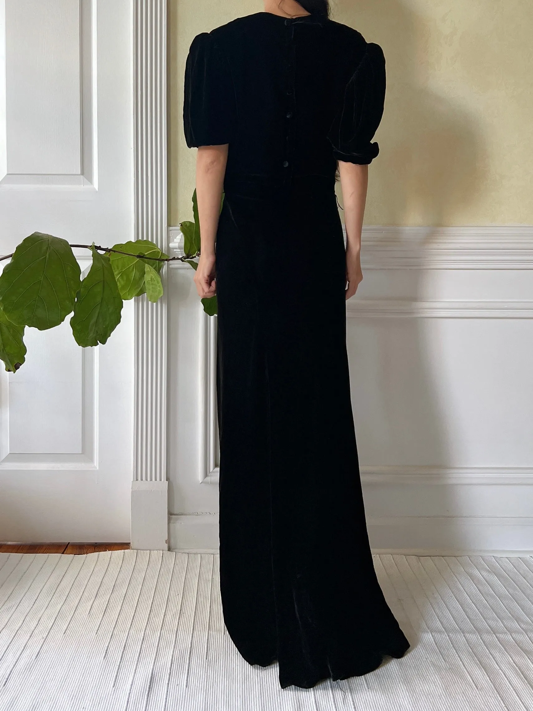 1930s Black Silk Velvet Gown - XS