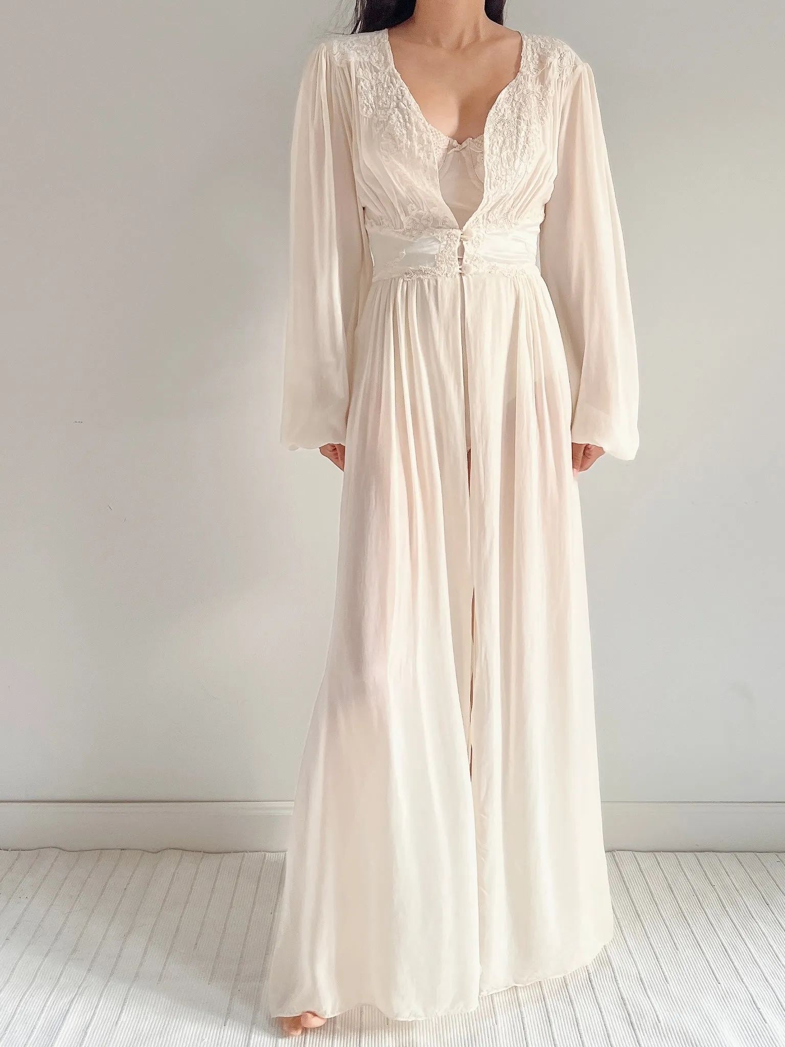 1930s Ivory Silk Chiffon Dressing Robe - S