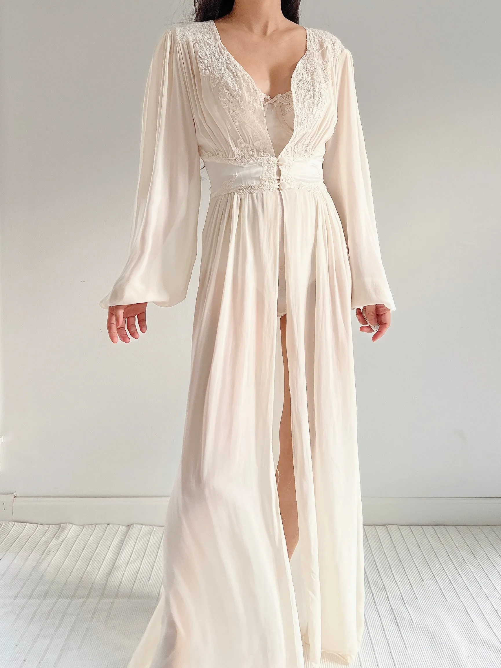 1930s Ivory Silk Chiffon Dressing Robe - S