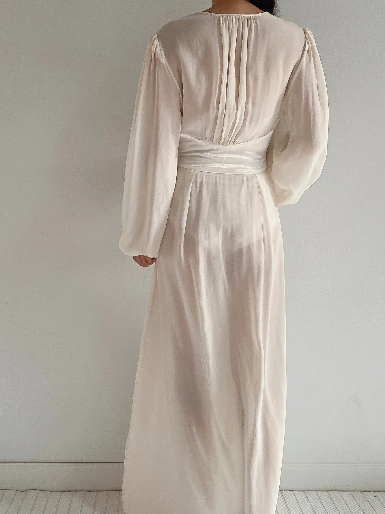 1930s Ivory Silk Chiffon Dressing Robe - S