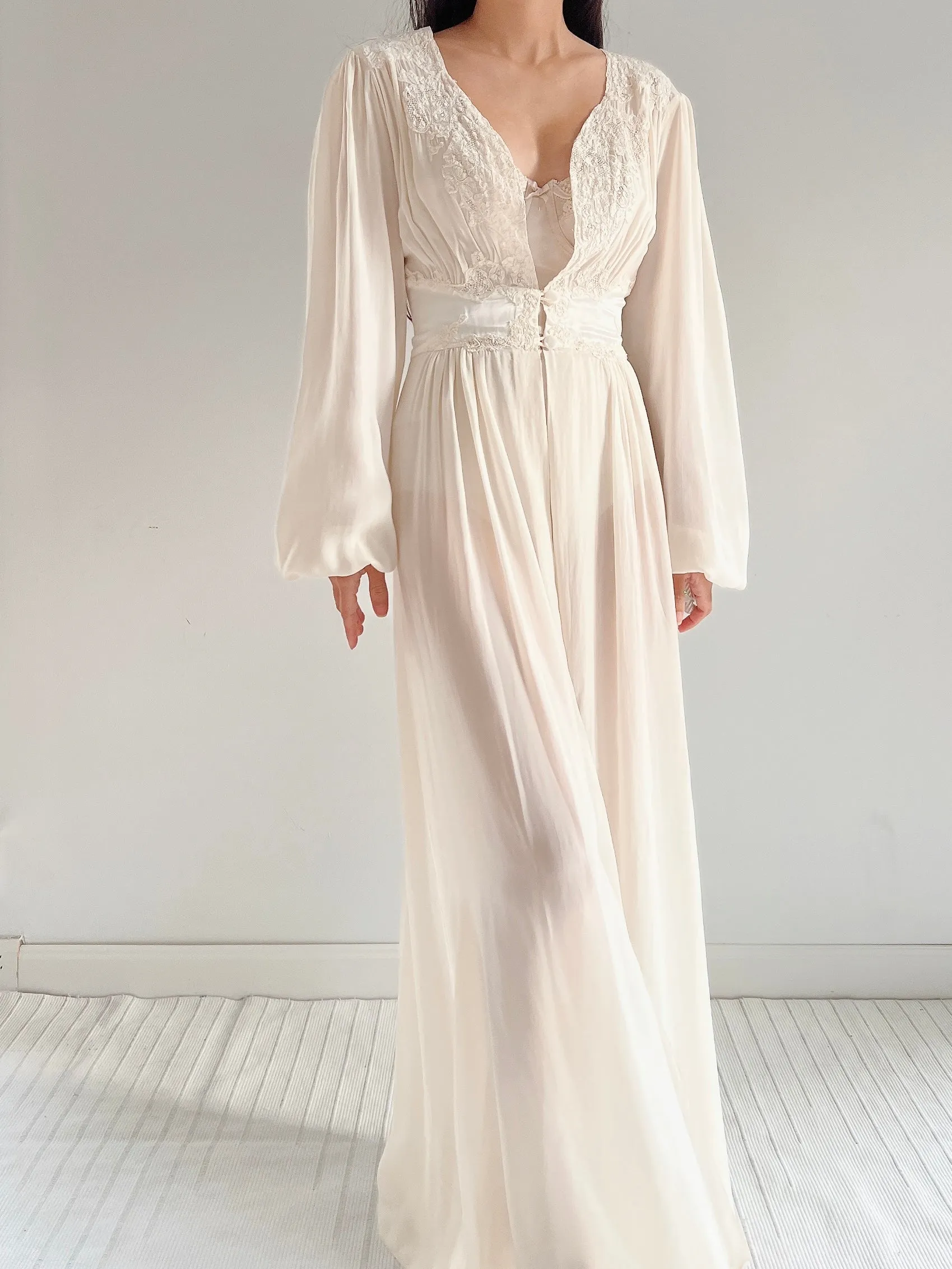 1930s Ivory Silk Chiffon Dressing Robe - S