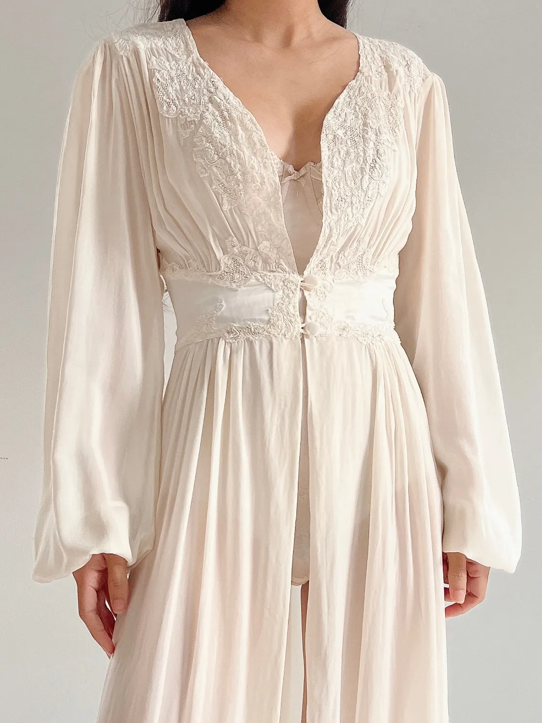 1930s Ivory Silk Chiffon Dressing Robe - S