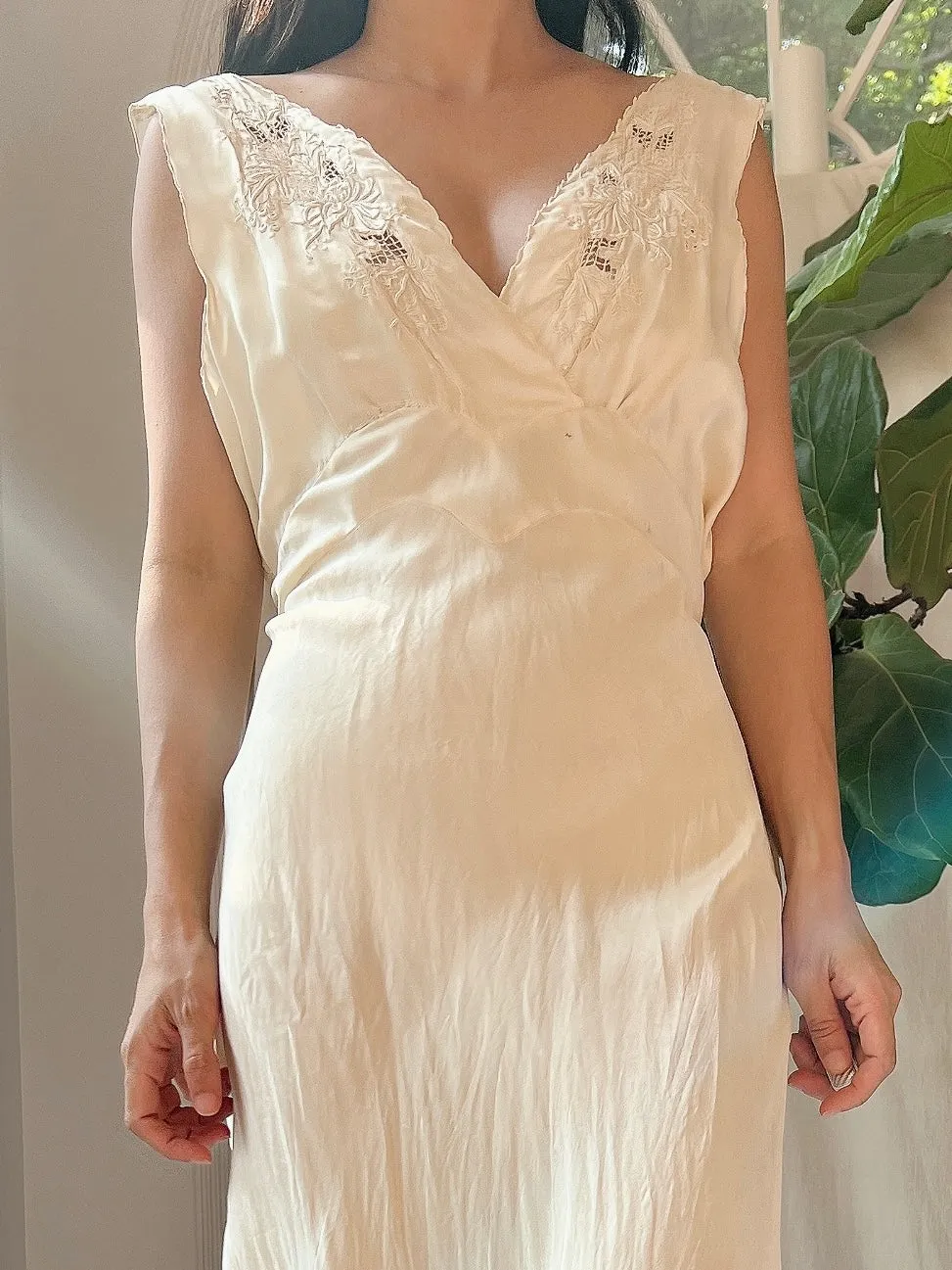 1930s Silk Embroidered Bias Cut Gown - S