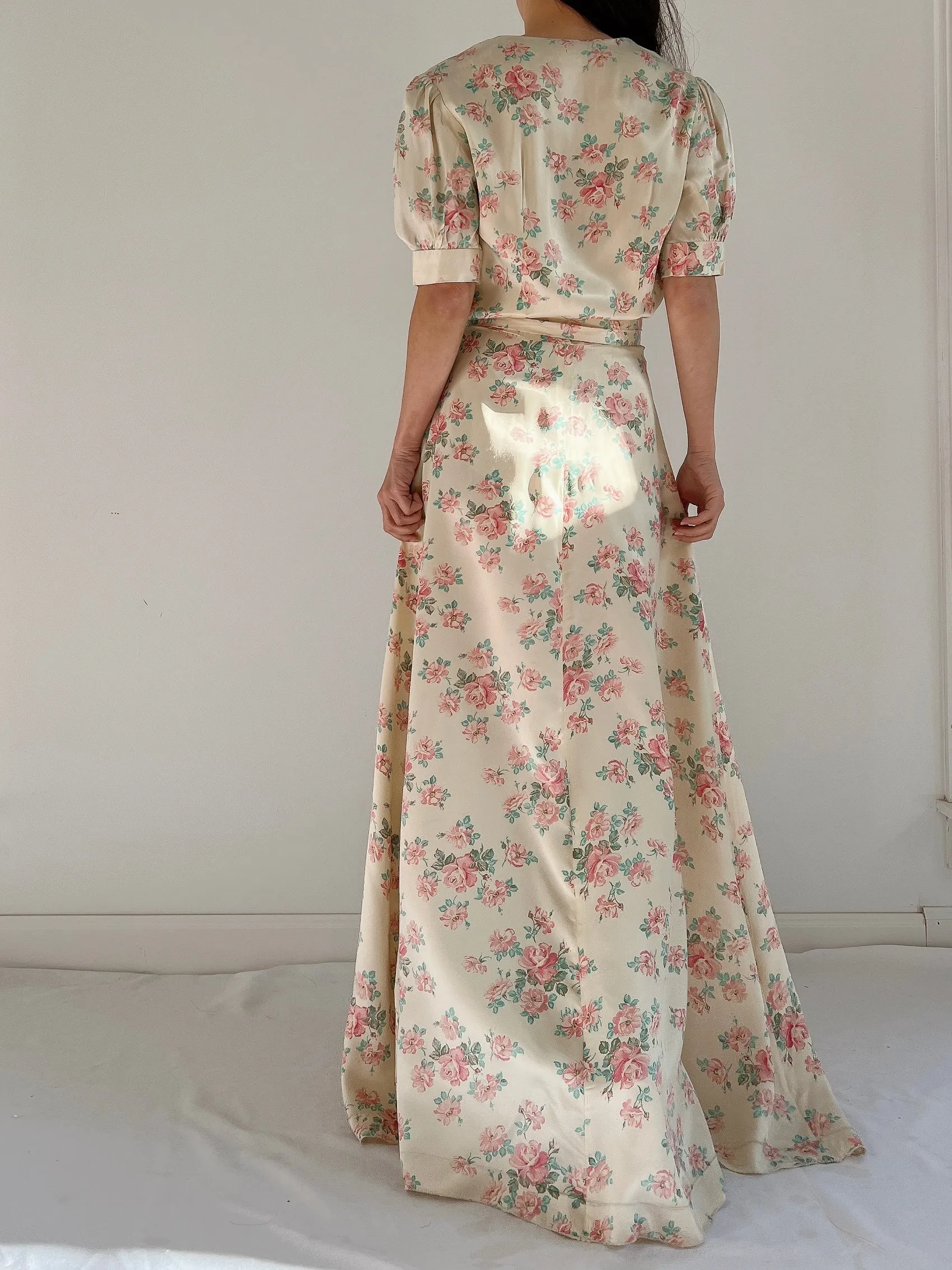 1940s Satin Floral Wrapper - S-M