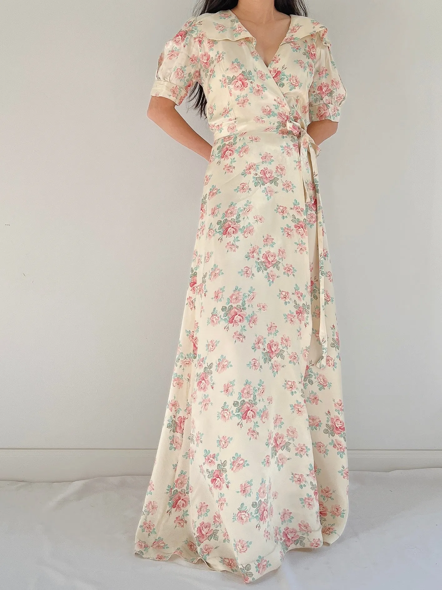 1940s Satin Floral Wrapper - S-M