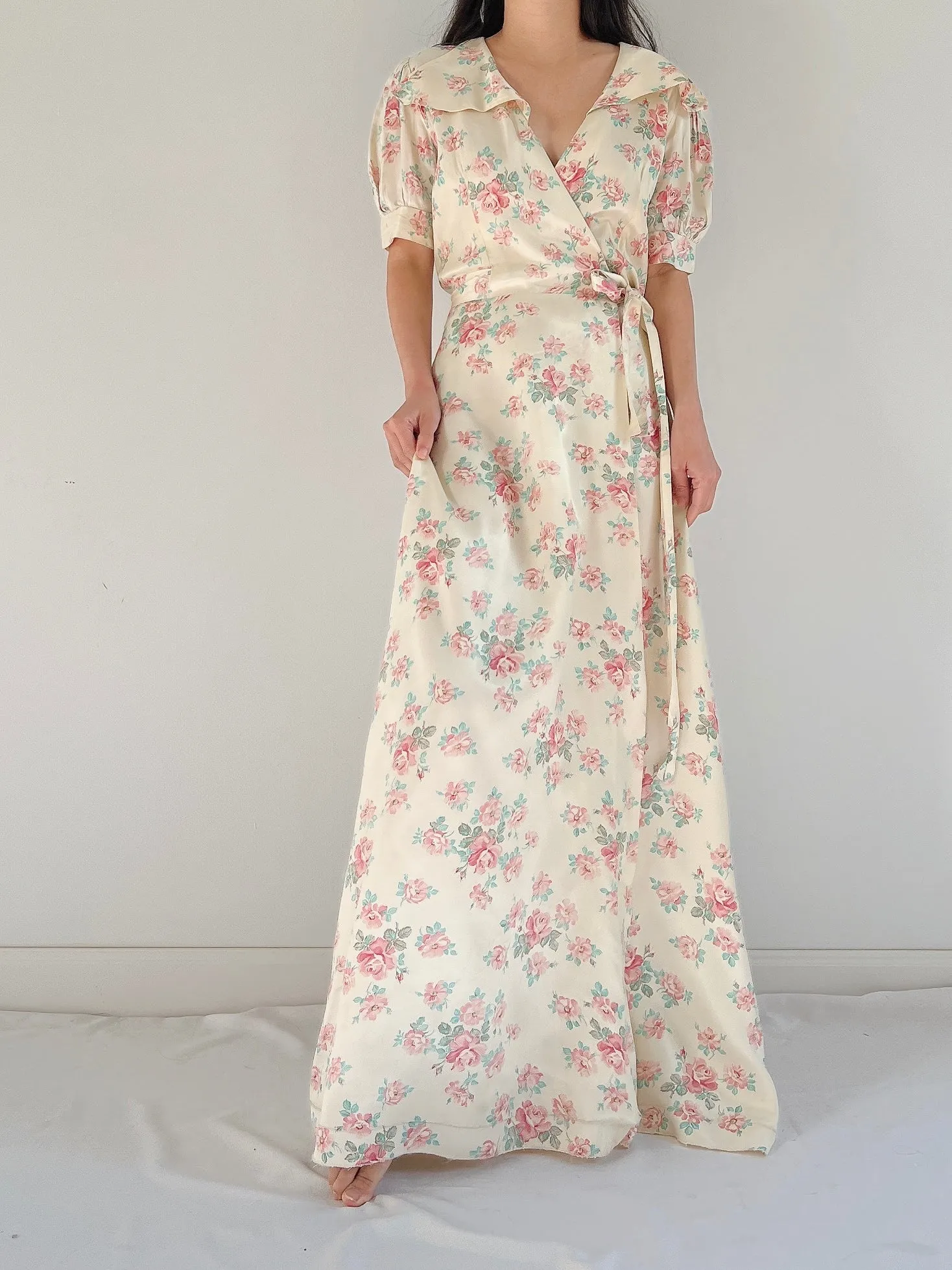 1940s Satin Floral Wrapper - S-M