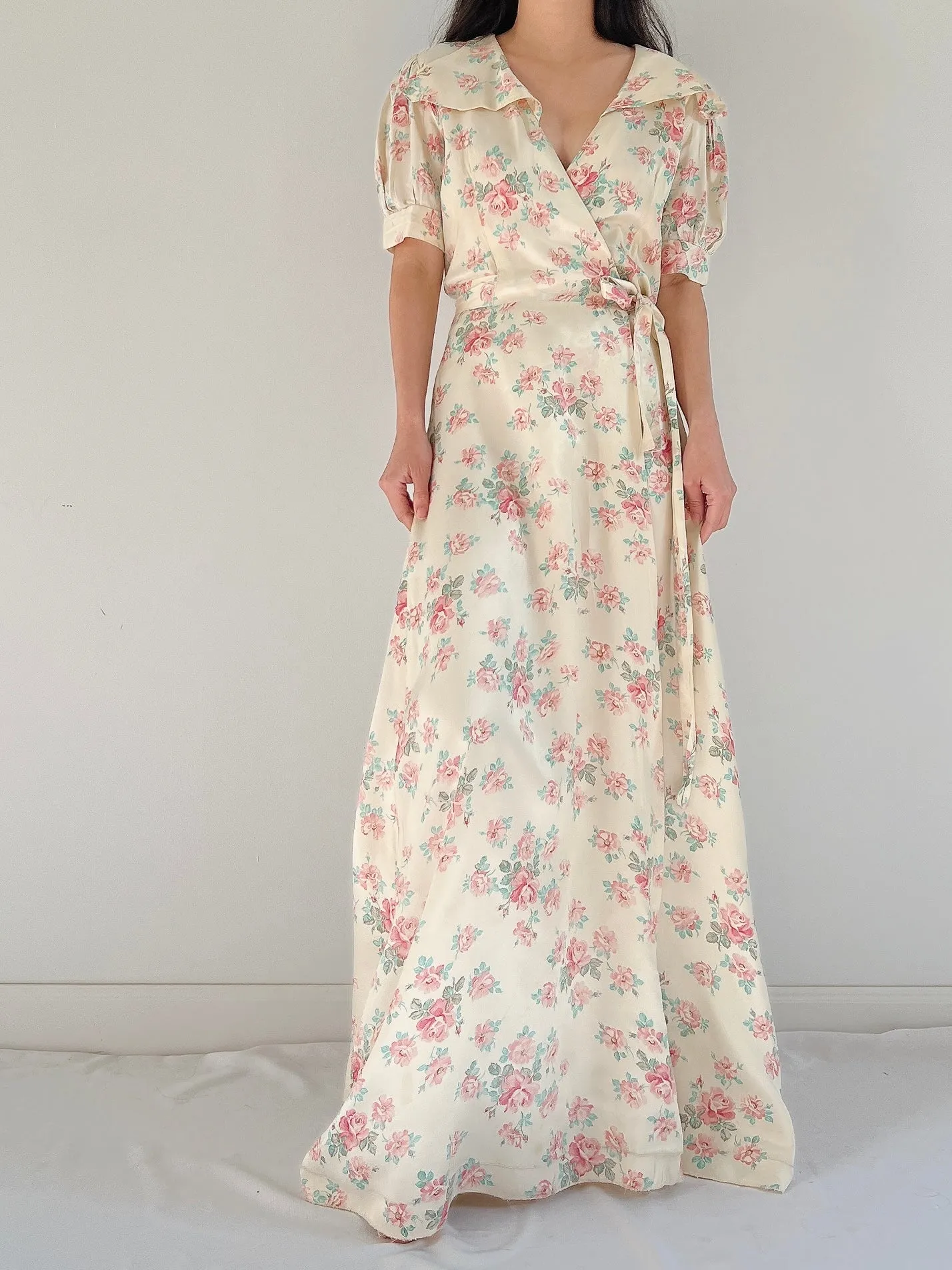 1940s Satin Floral Wrapper - S-M