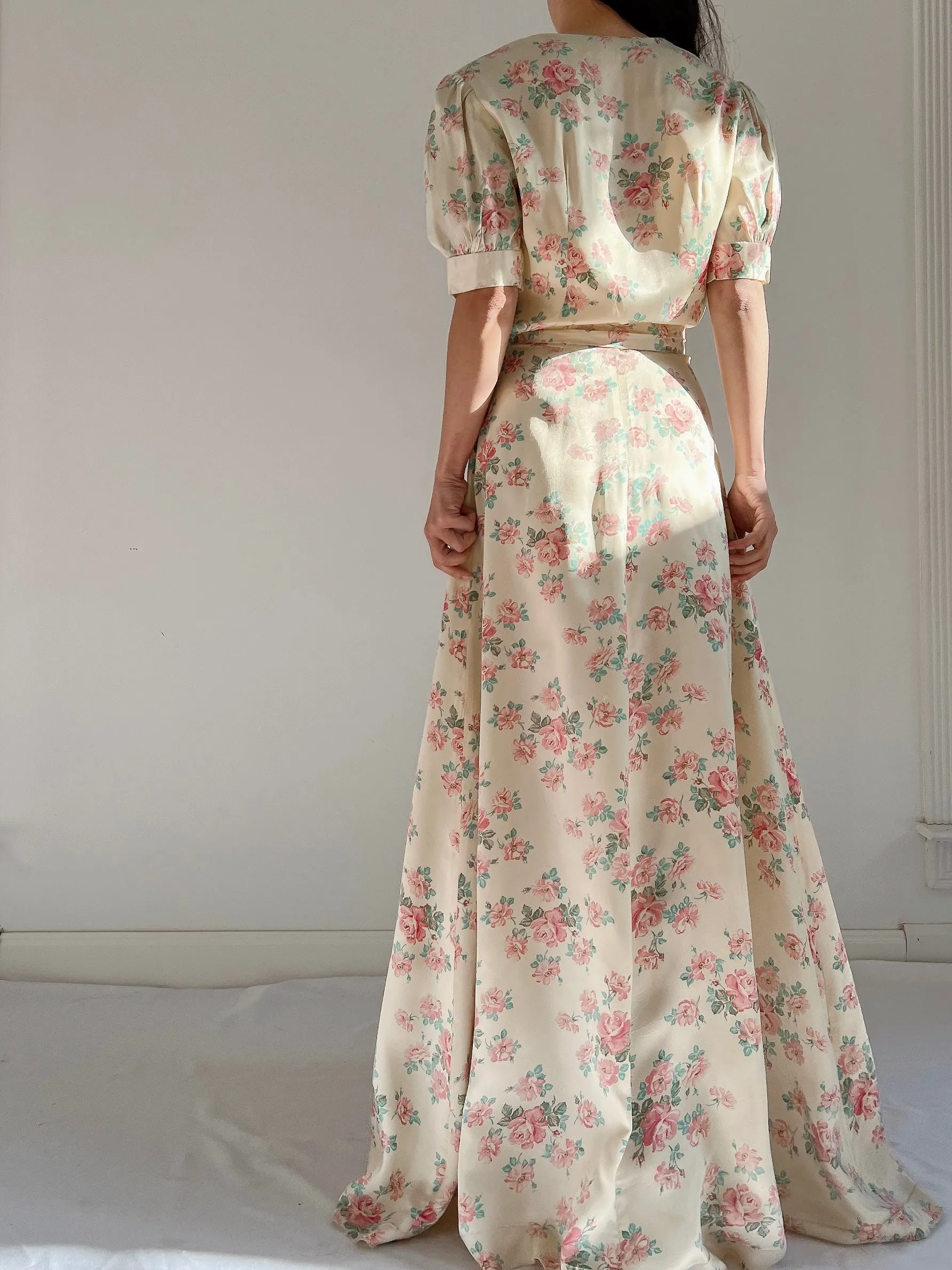 1940s Satin Floral Wrapper - S-M