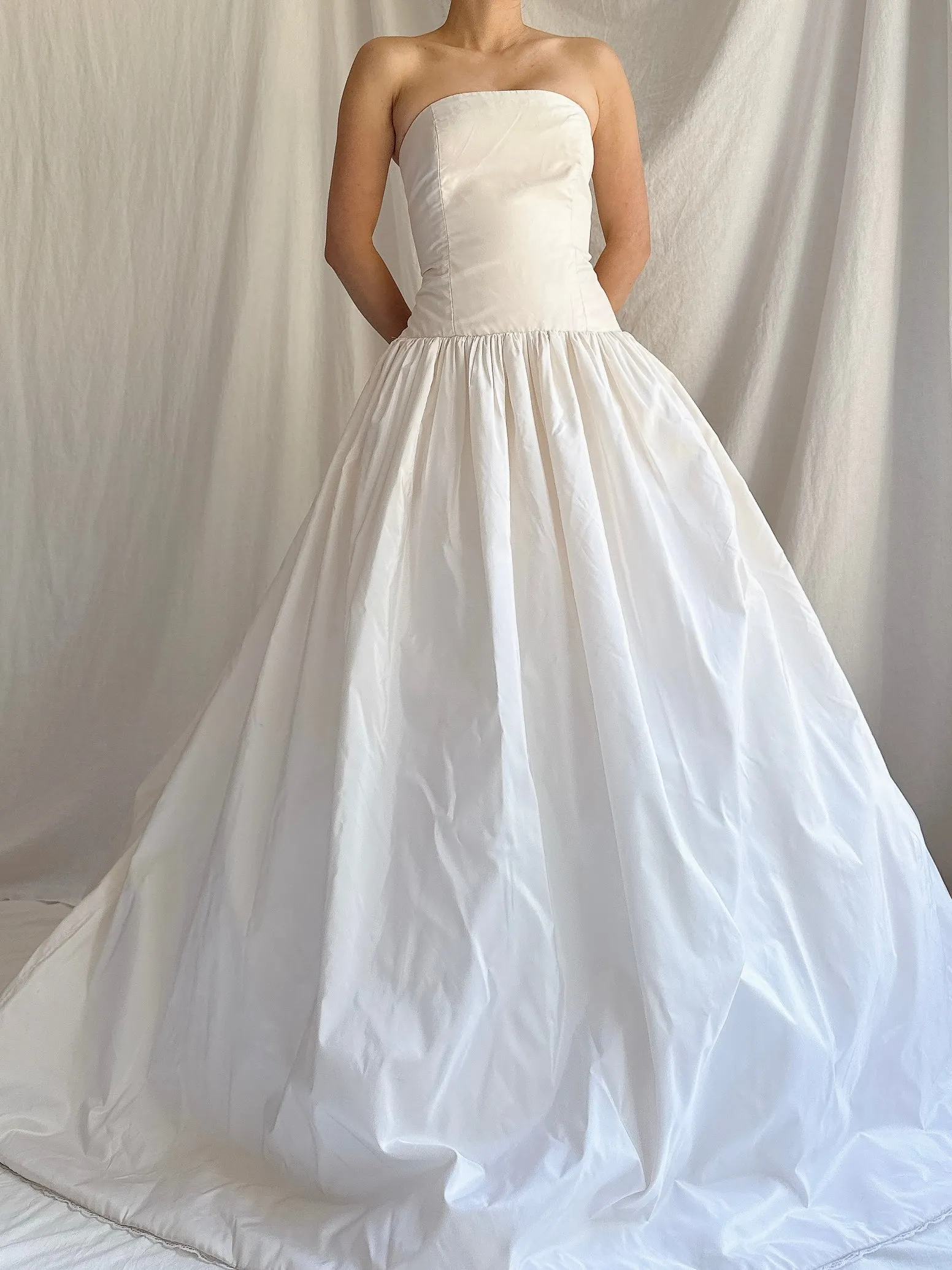 1990s Silk Dropped Waist Gown - M