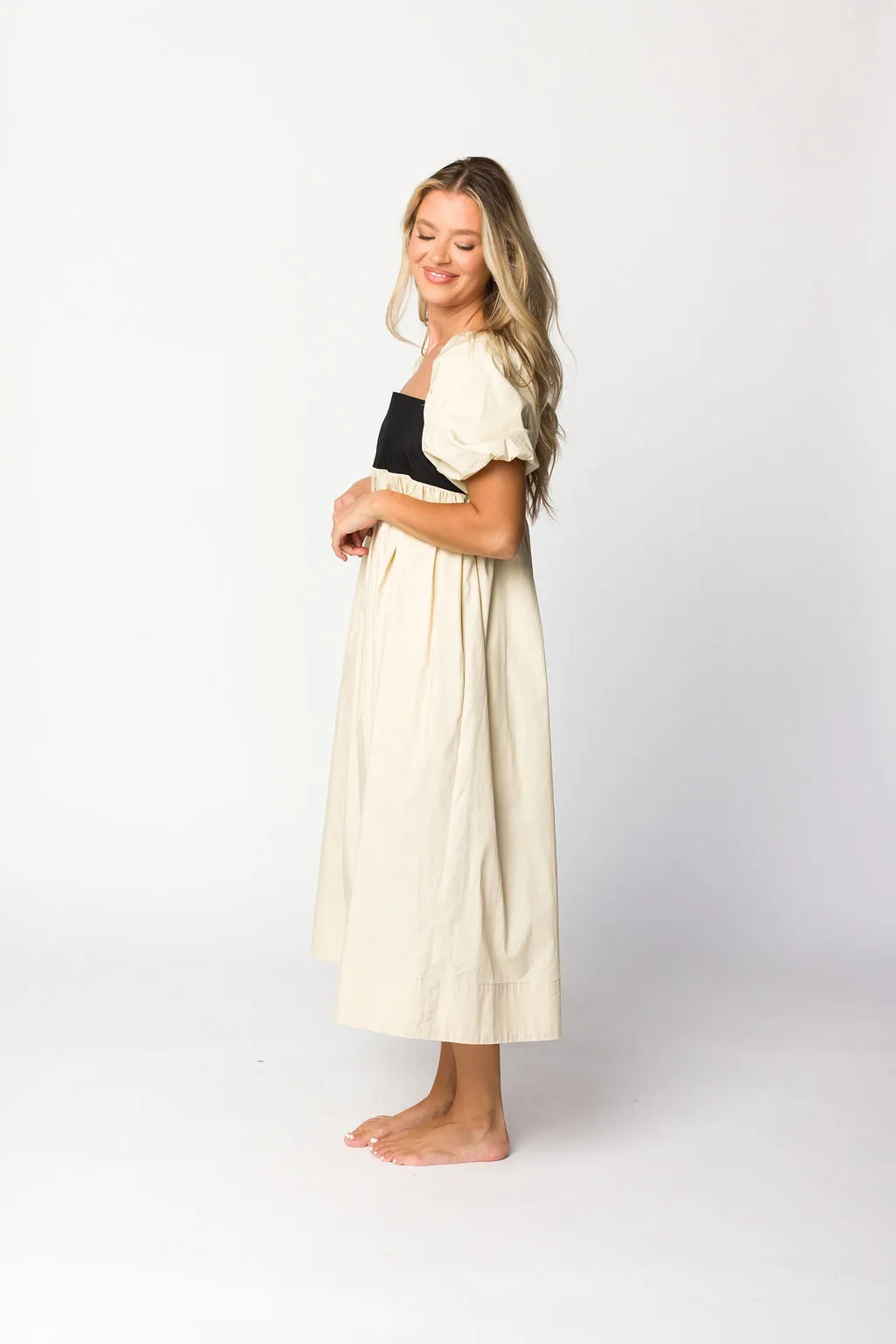 Amia Cotton Midi Dress in Beige