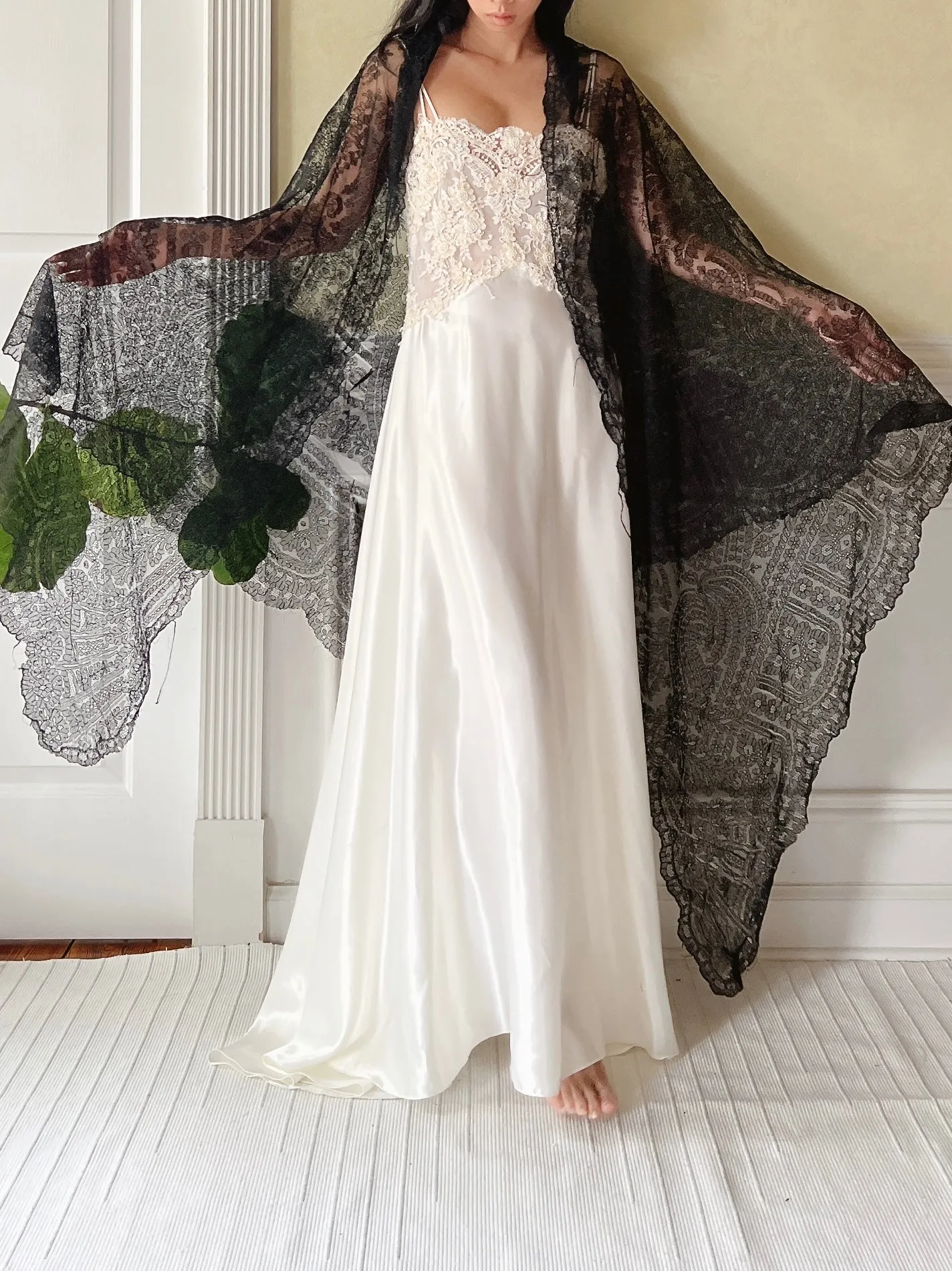 Antique Black Lace Shawl - One Size