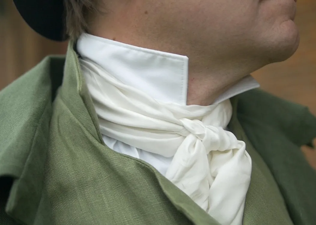 Men's White Silk Cravat