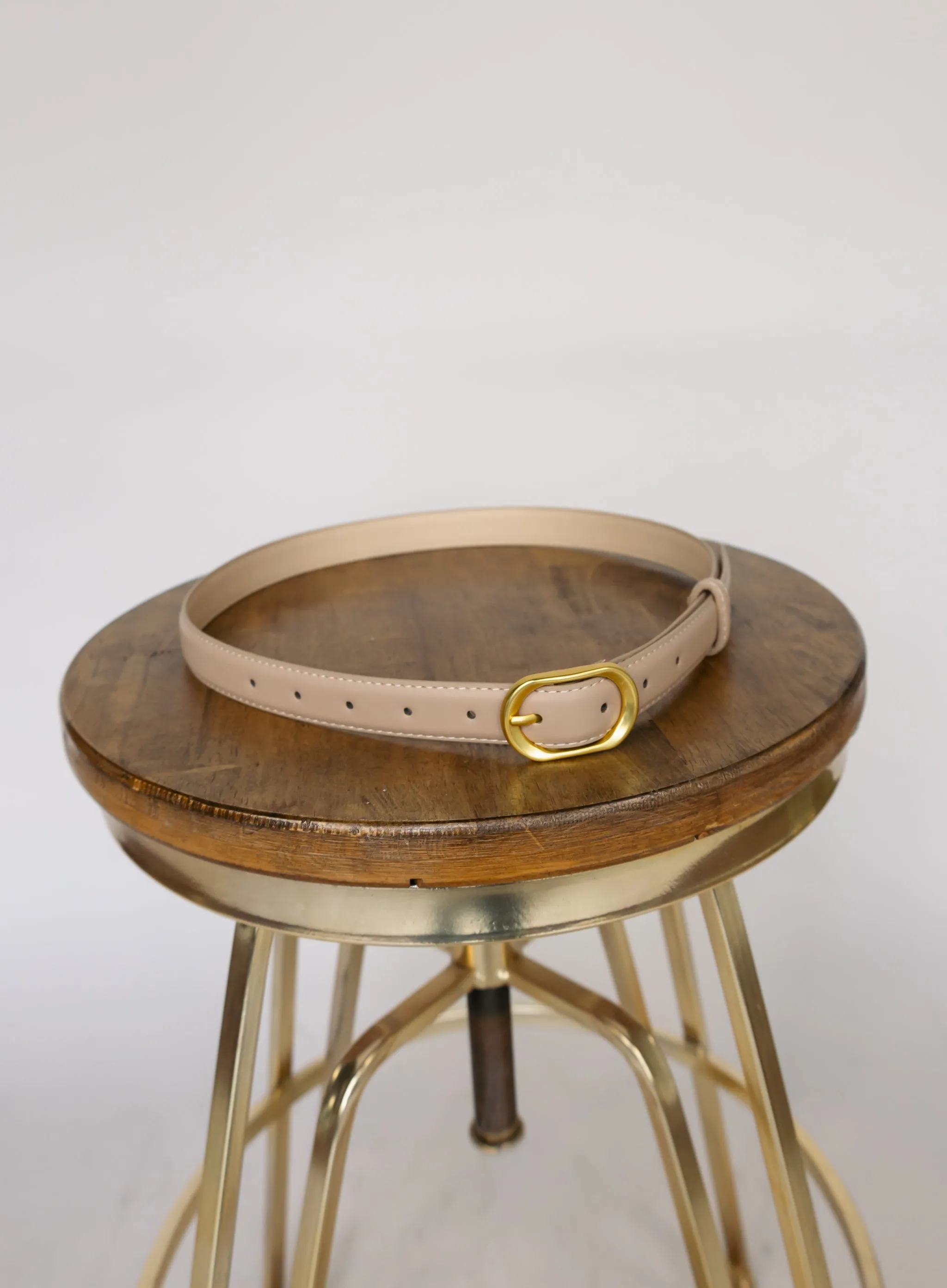 Slim Round Buckle Belt - Beige