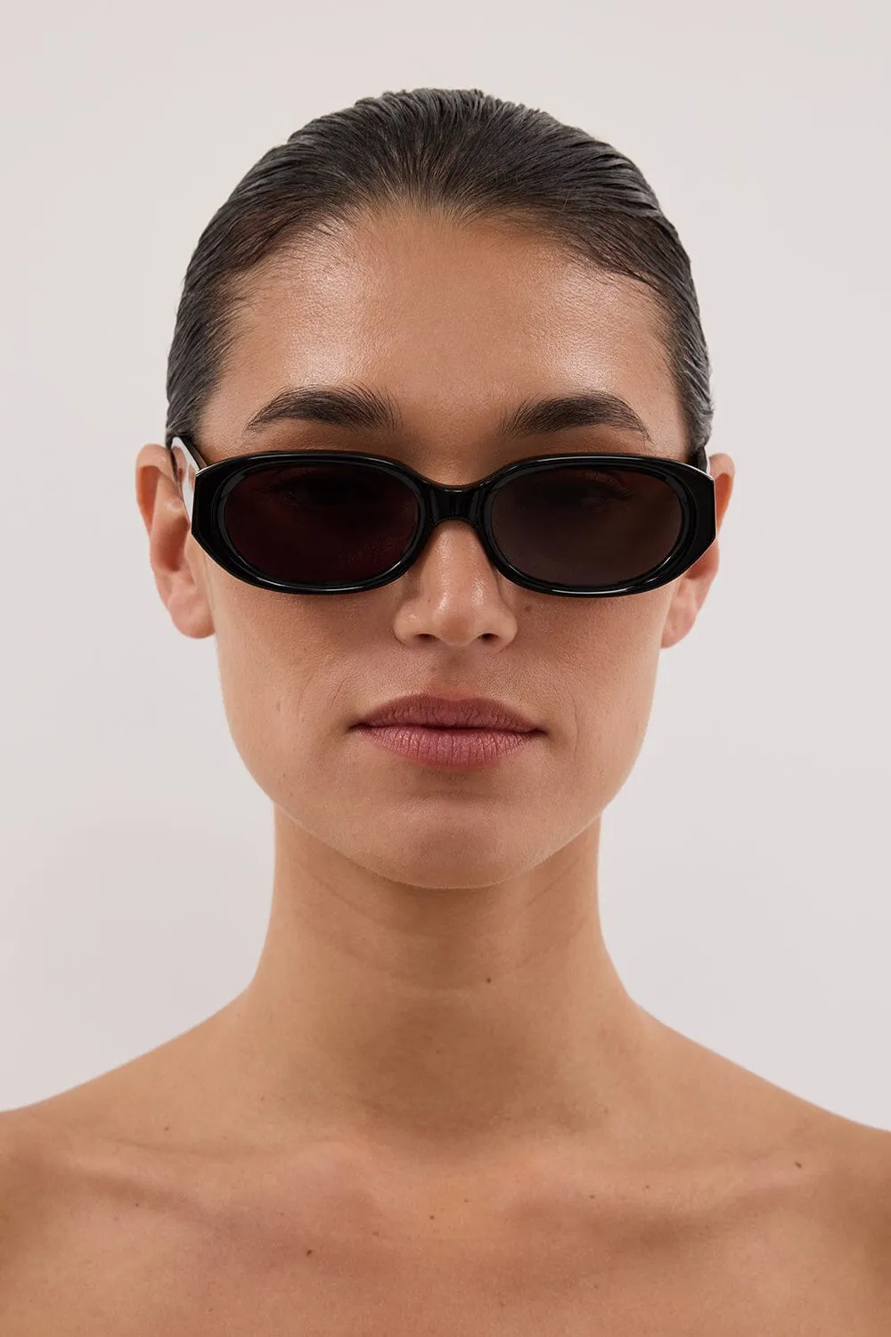 VELVET CANYON BLACK MANNEQUIN SUNGLASSES