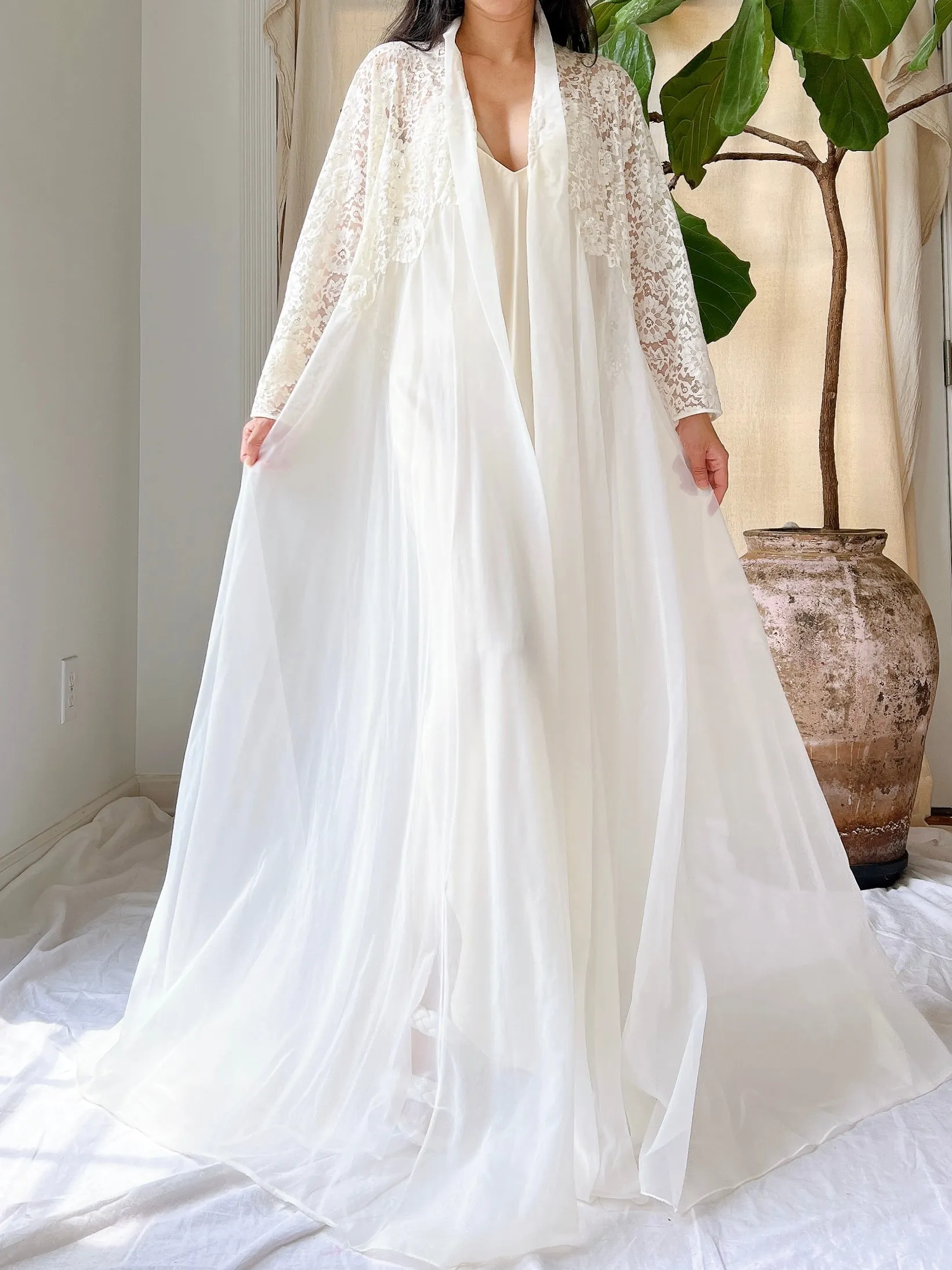Vintage Nylon and Lace Dressing Gown - S-M