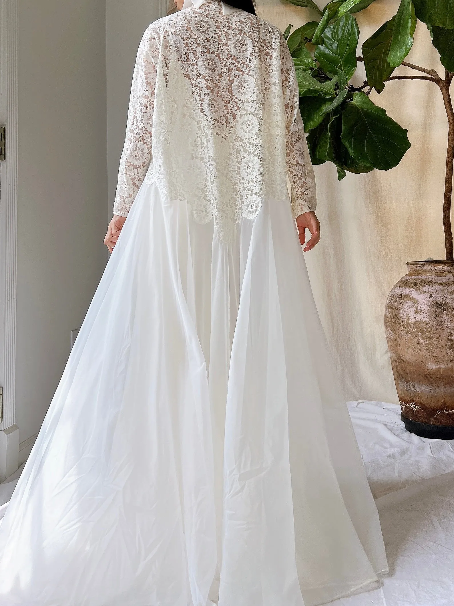 Vintage Nylon and Lace Dressing Gown - S-M