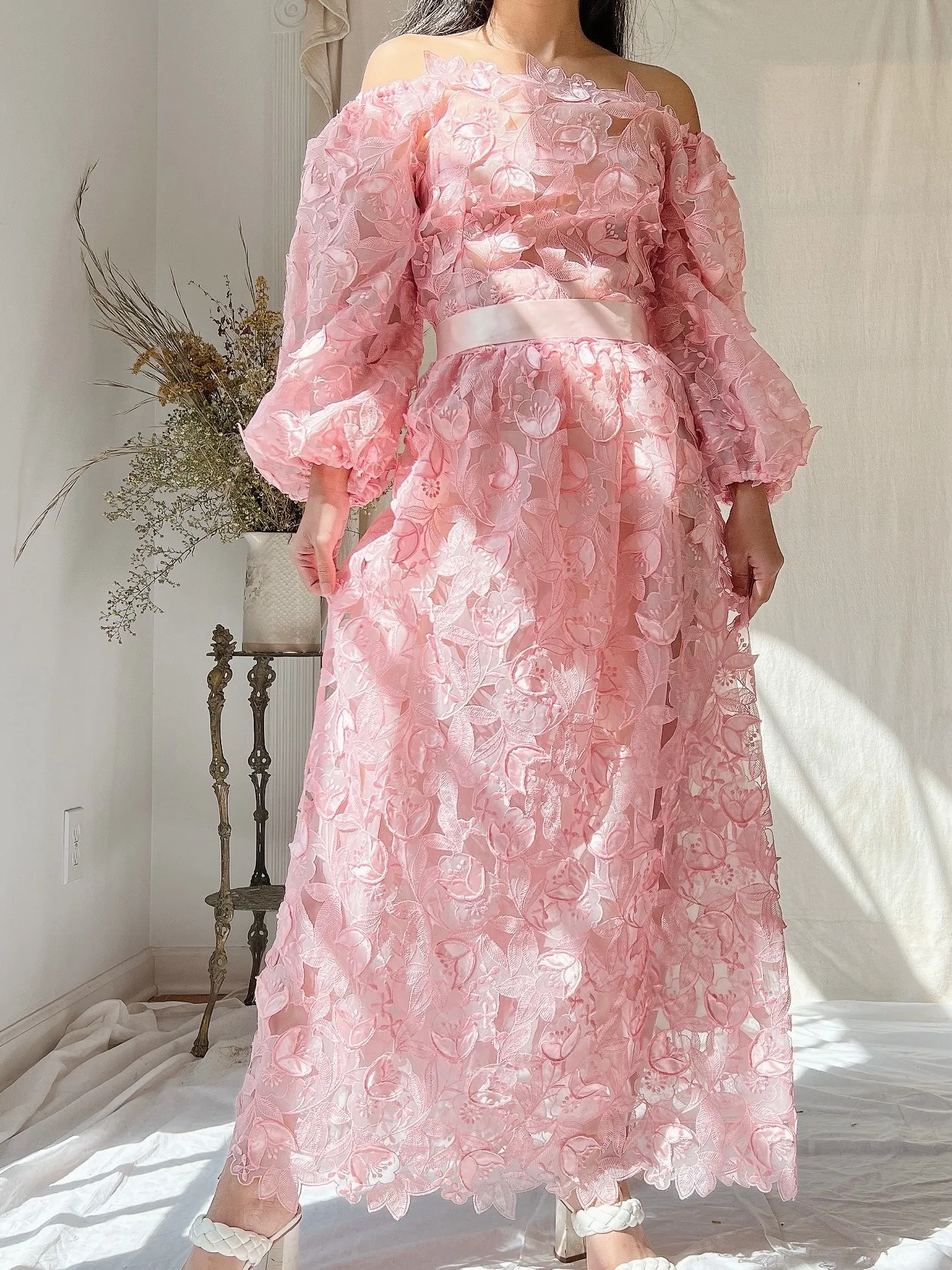 Vintage Pink Cutout Off-the-Shoulder Dress - M