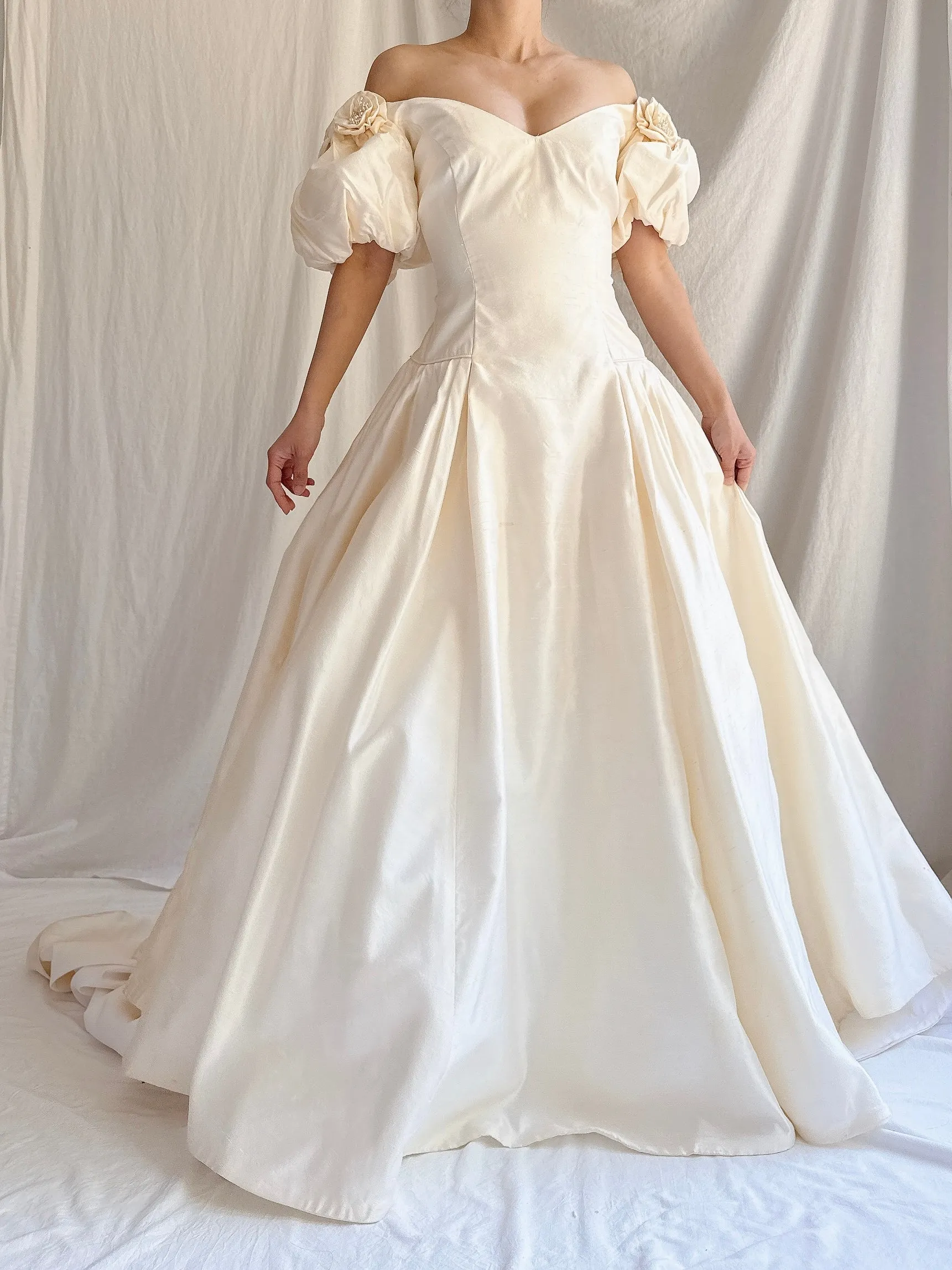 Vintage Silk Puff Sleeve Gown - M/L