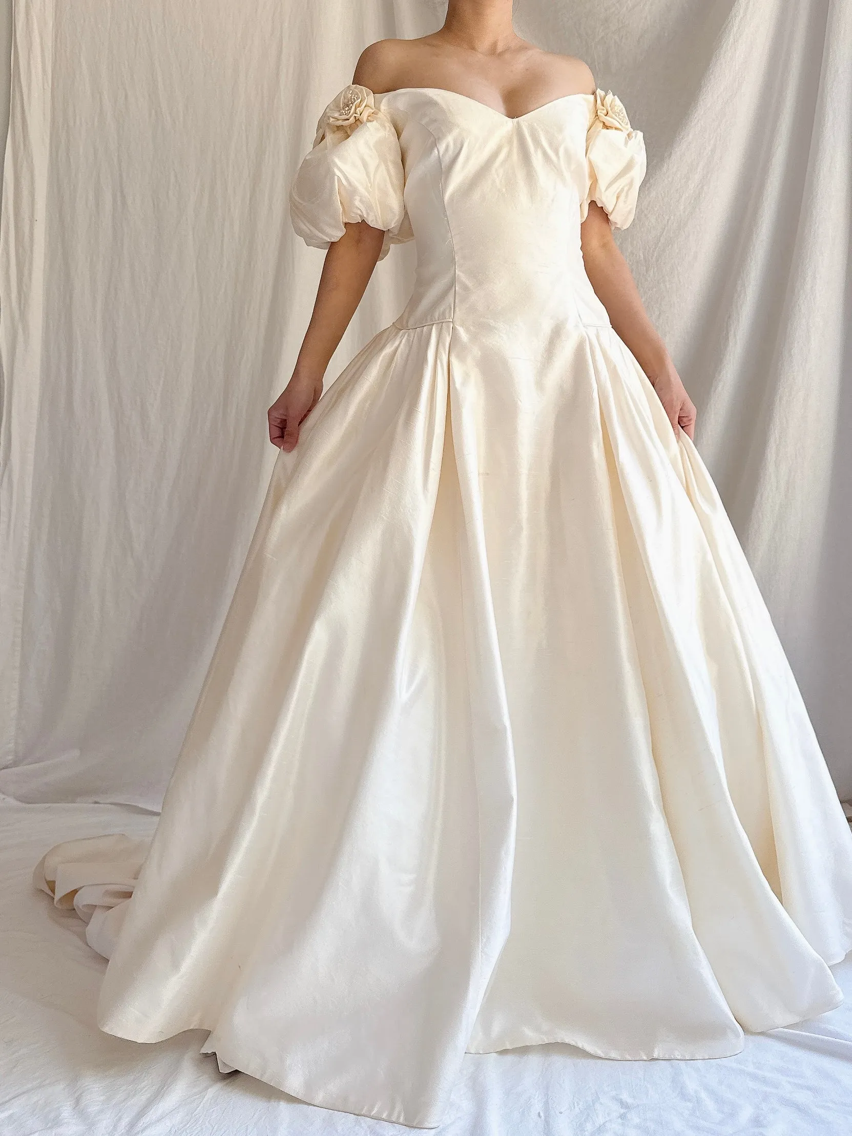 Vintage Silk Puff Sleeve Gown - M/L