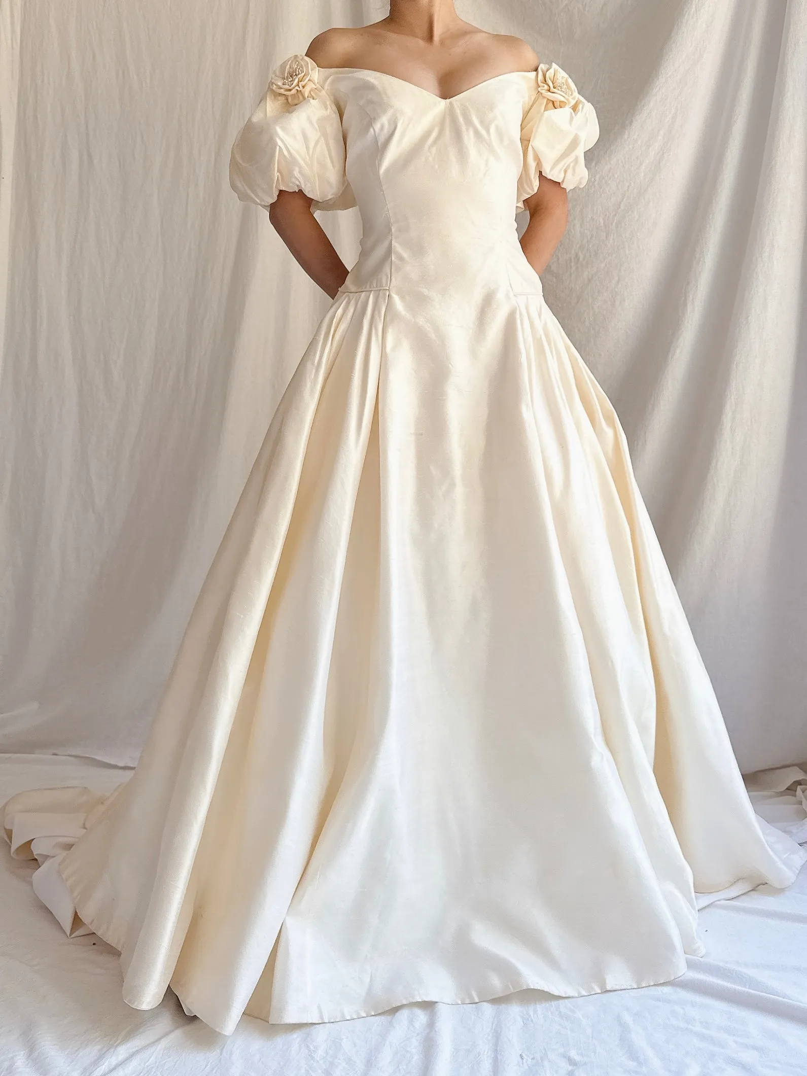Vintage Silk Puff Sleeve Gown - M/L