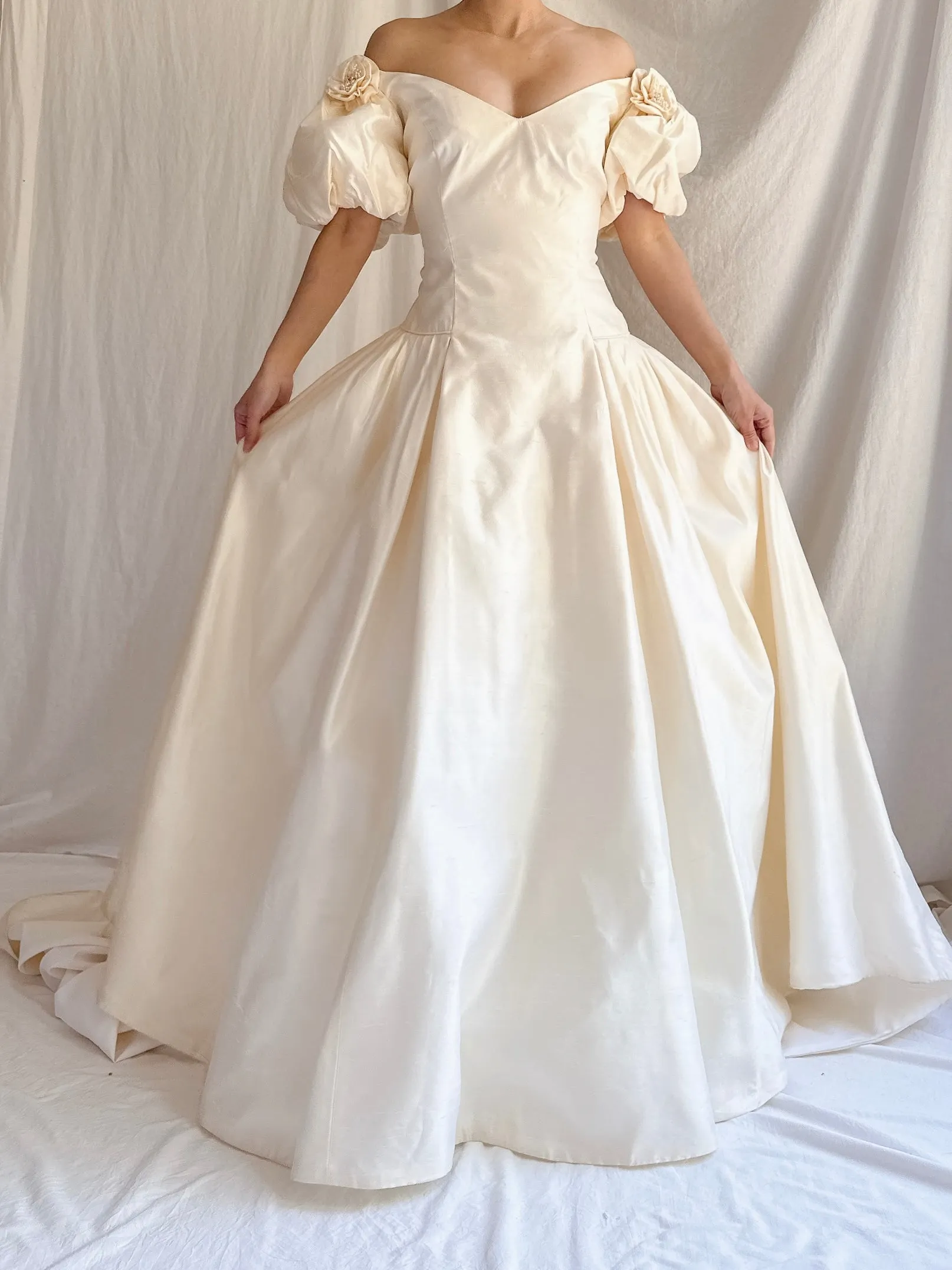 Vintage Silk Puff Sleeve Gown - M/L