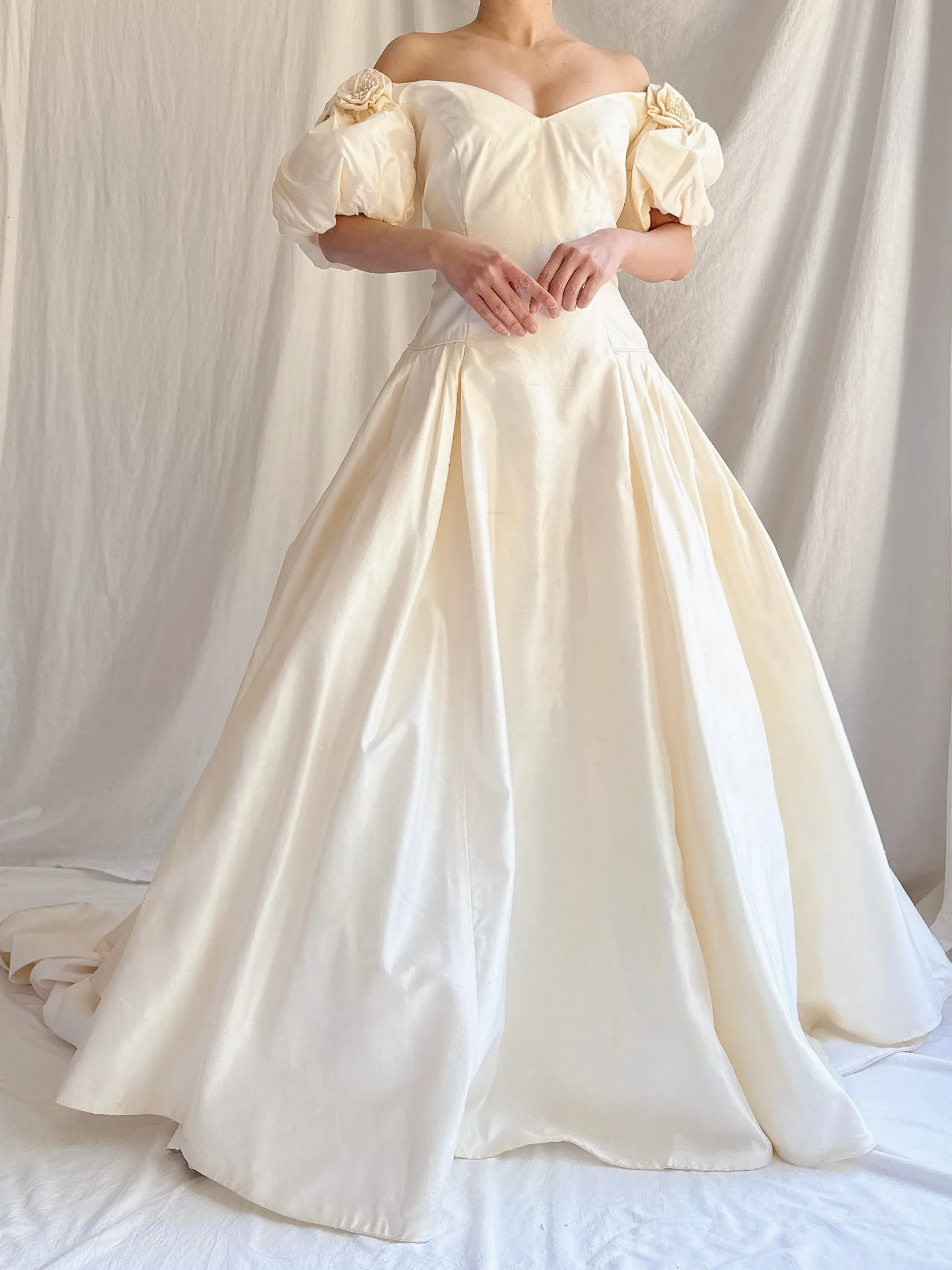 Vintage Silk Puff Sleeve Gown - M/L