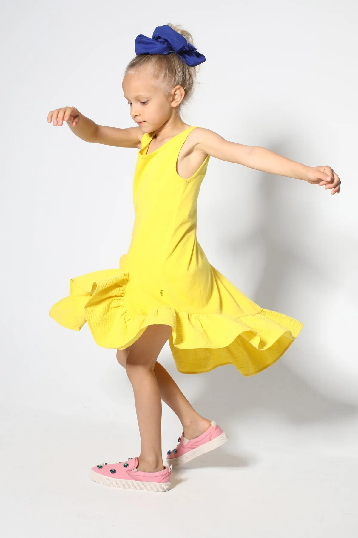 YELLOW SLEEVELESS FLOUNCE DRESS